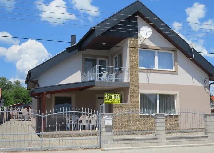 22 Féröhelyes Apartman